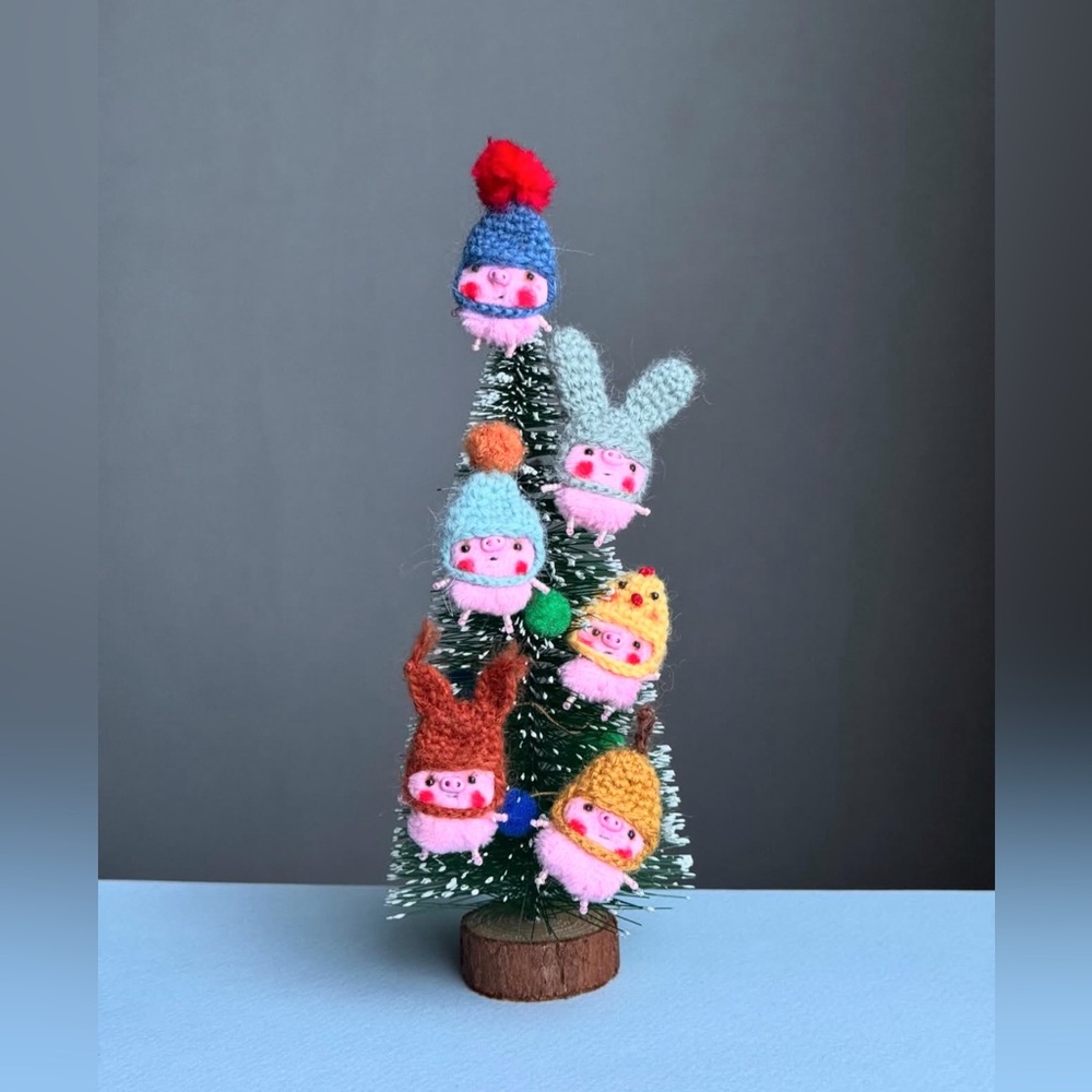 🐷🐽Plushkly piggy on a Christmas tree🐷🐽